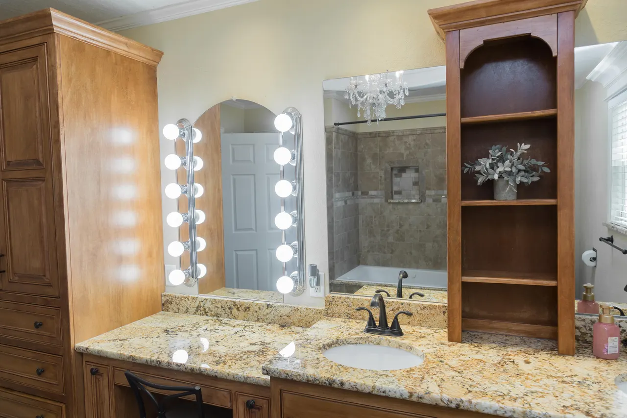 Photo 62 — 1308 W 24th Street, Plainview, TX 79072