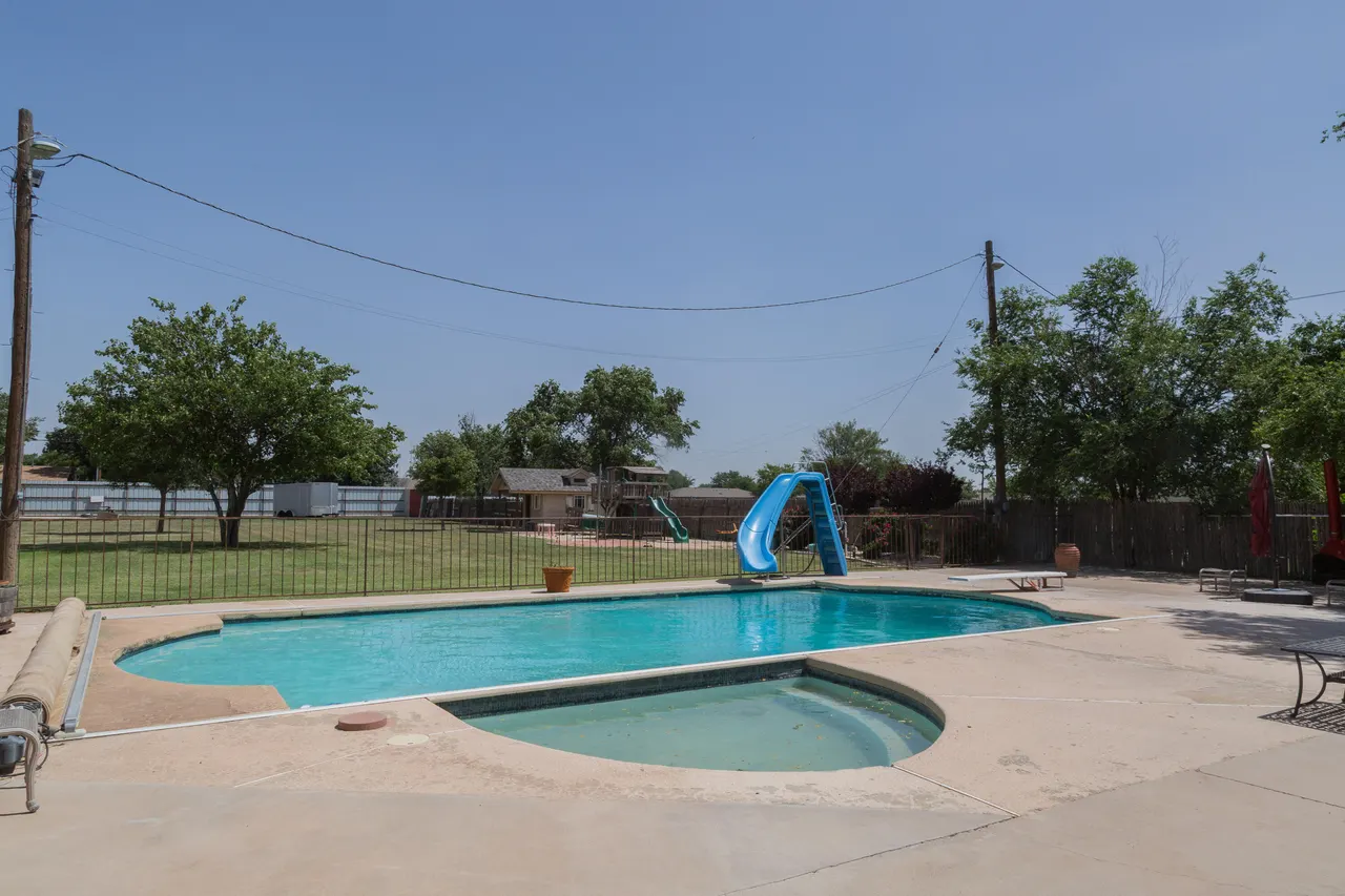 Photo 71 — 1308 W 24th Street, Plainview, TX 79072