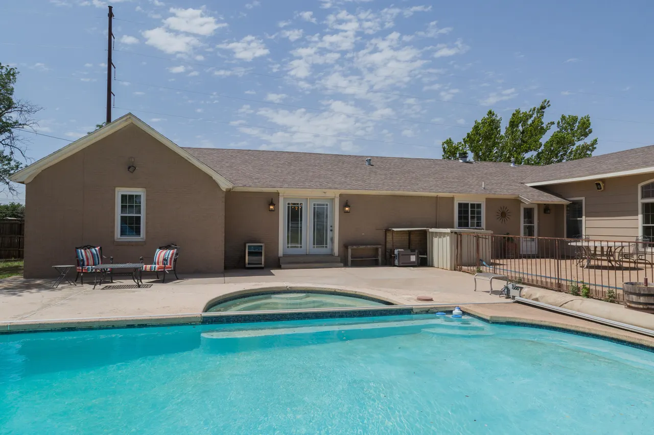 Photo 75 — 1308 W 24th Street, Plainview, TX 79072