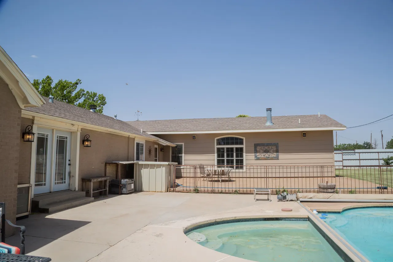 Photo 77 — 1308 W 24th Street, Plainview, TX 79072