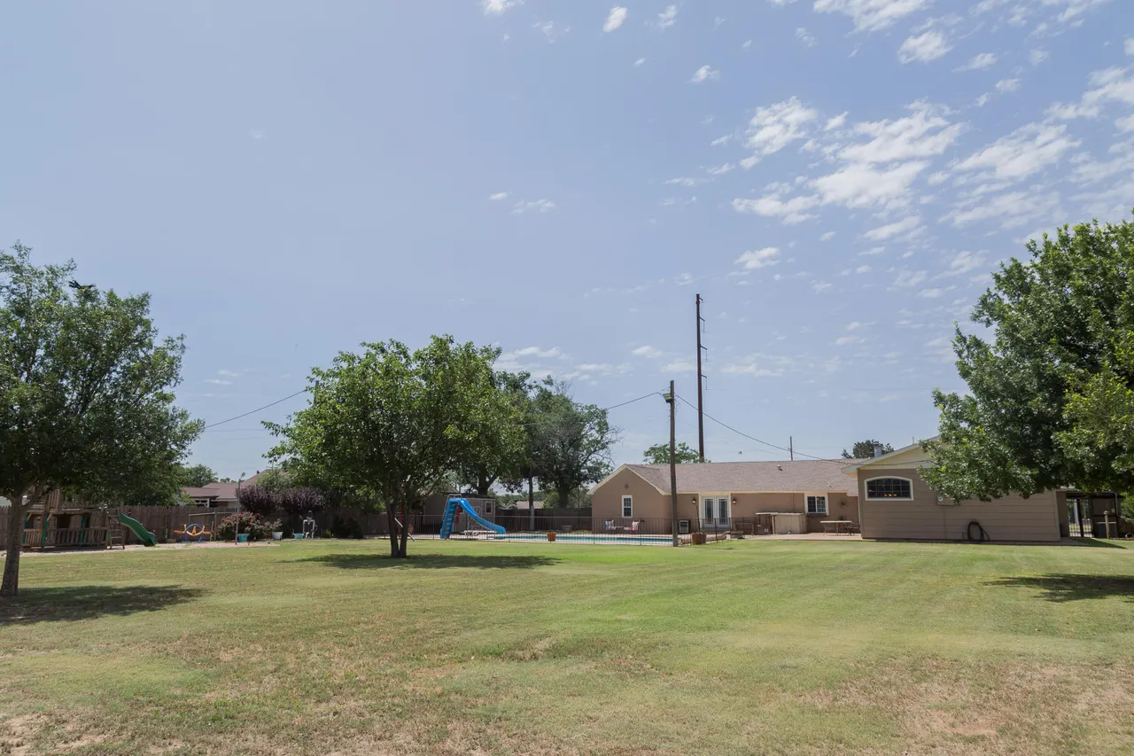 Photo 82 — 1308 W 24th Street, Plainview, TX 79072