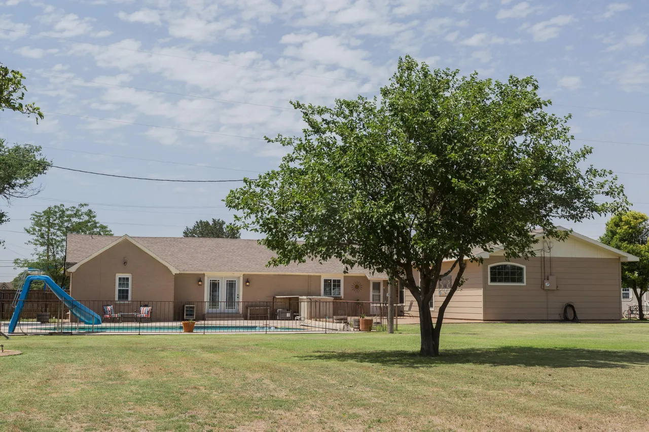 Photo 84 — 1308 W 24th Street, Plainview, TX 79072