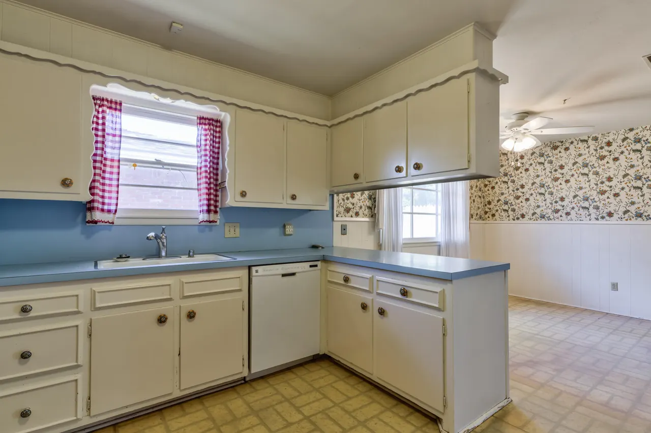 Photo 16 — 3414 62nd Street, Lubbock, TX 79413