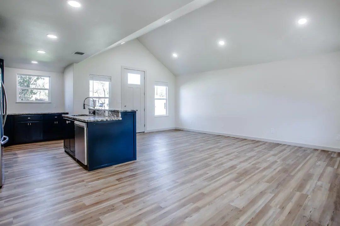 Photo 10 — 2415 22nd Street, Lubbock, TX 79411
