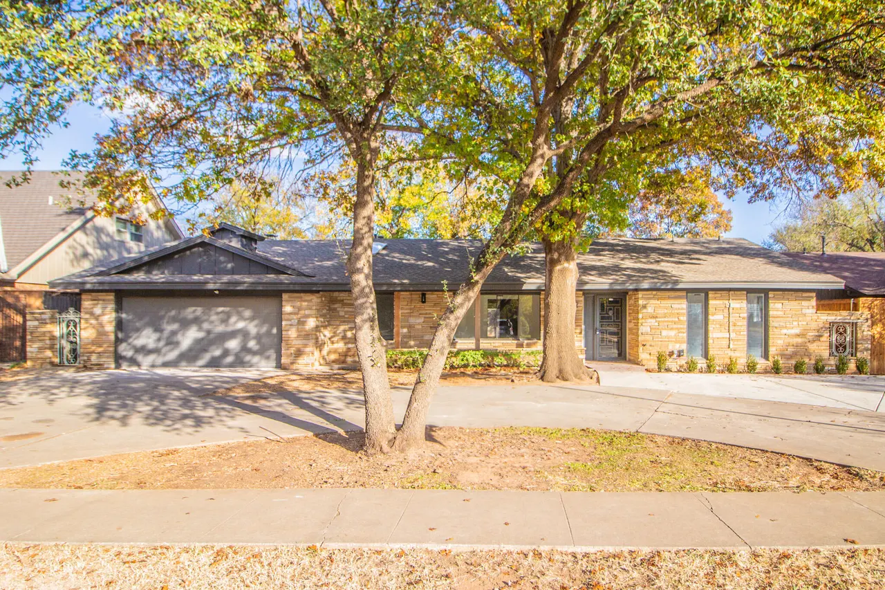 Photo 2 — 3602 63rd Drive, Lubbock, TX 79413