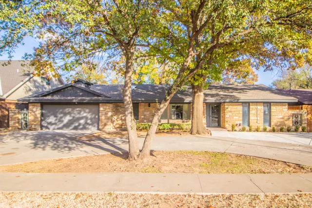 Photo 2 — 3602 63rd Drive, Lubbock, TX 79413