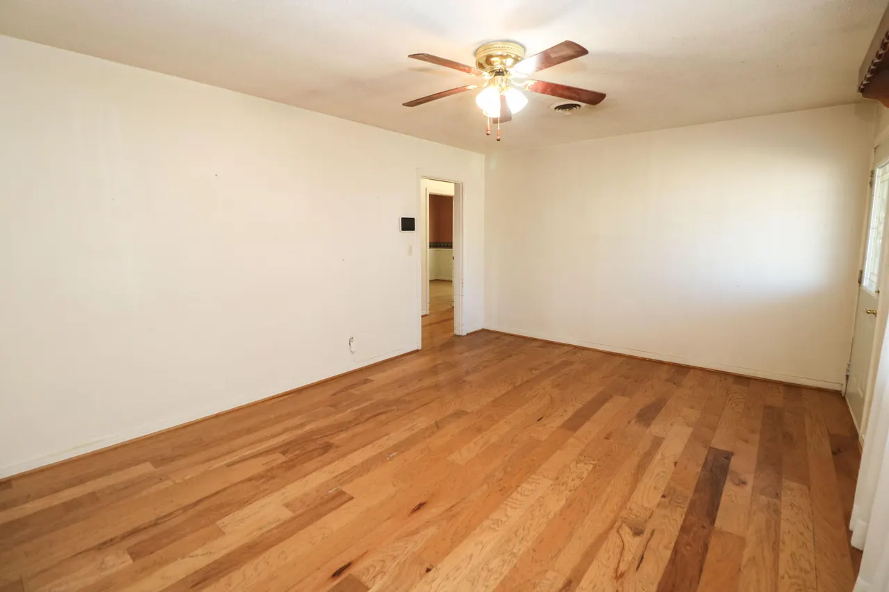 Photo 14 — 411 13th Street, Abernathy, TX 79311