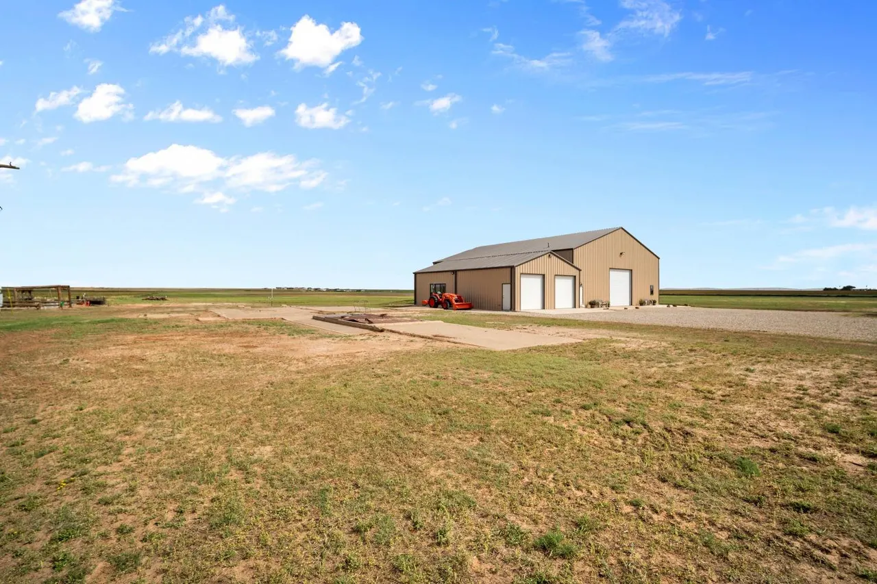 Photo 3 — 1384 County Road 211, Wilson, TX 79381