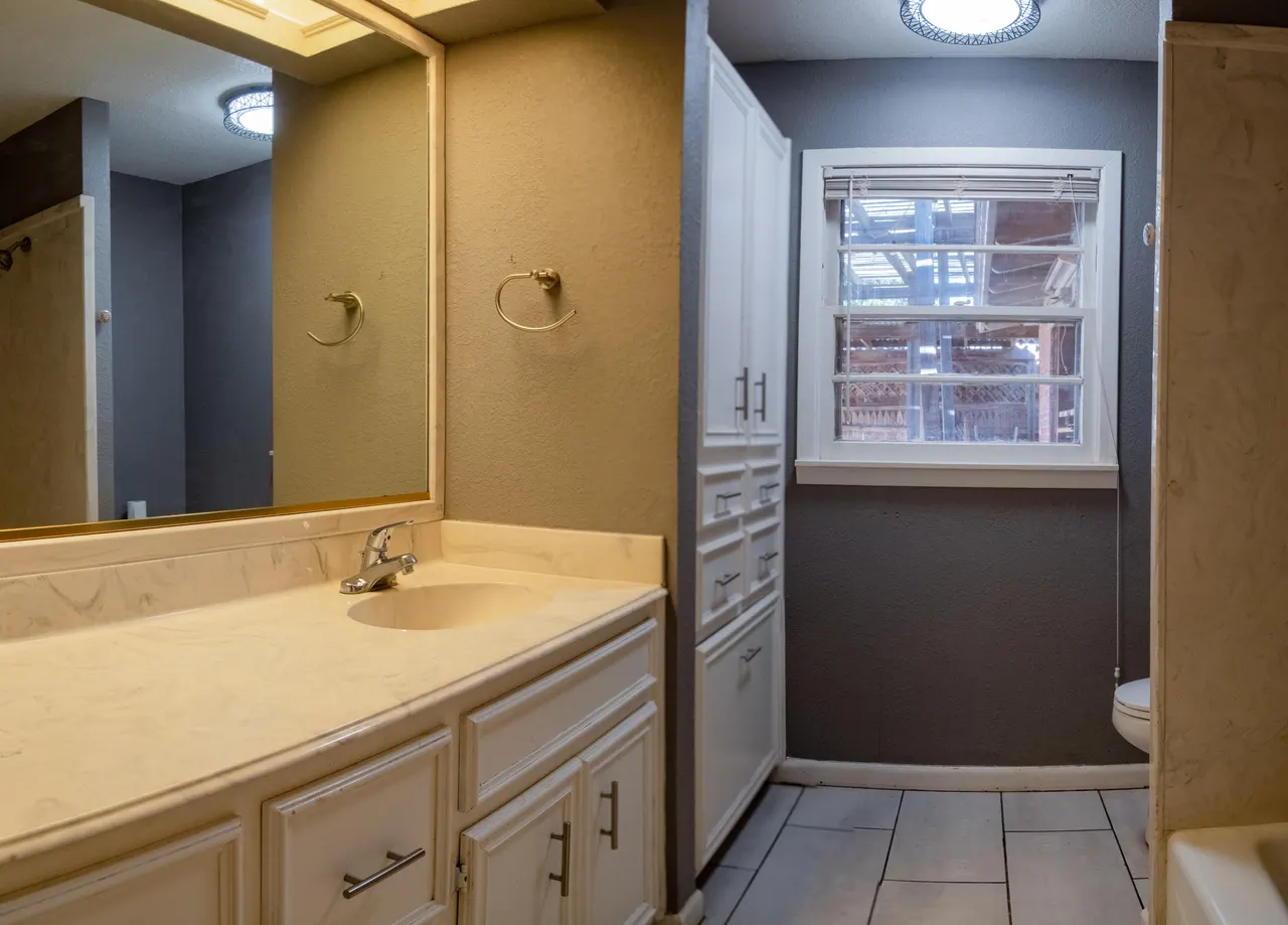 Photo 11 — 3415 48th Street, Lubbock, TX 79413