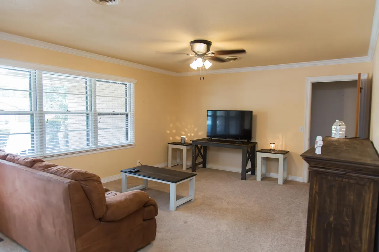 Photo 7 — 1107 Ennis Street, Plainview, TX 79072