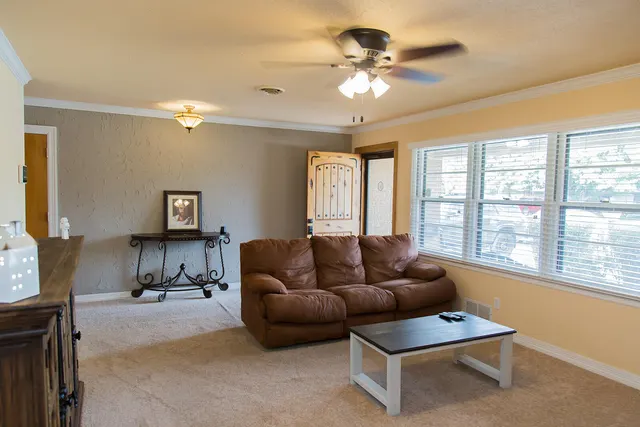 Photo 8 — 1107 Ennis Street, Plainview, TX 79072