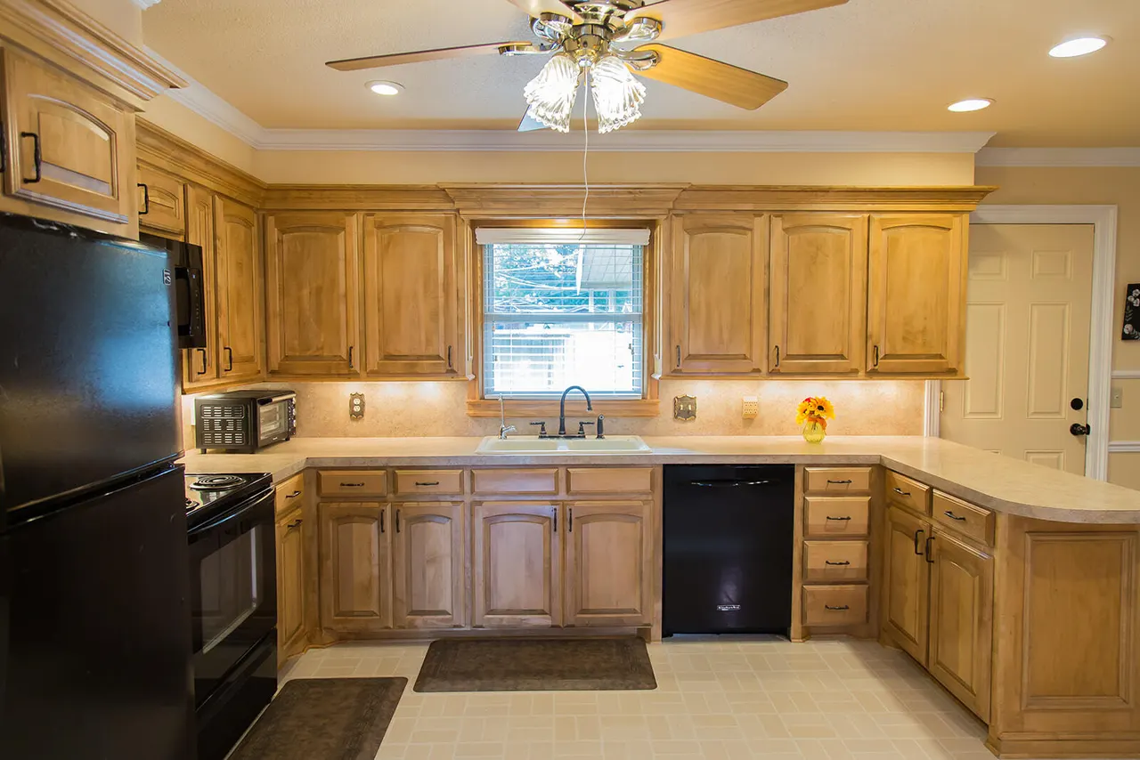 Photo 10 — 1107 Ennis Street, Plainview, TX 79072