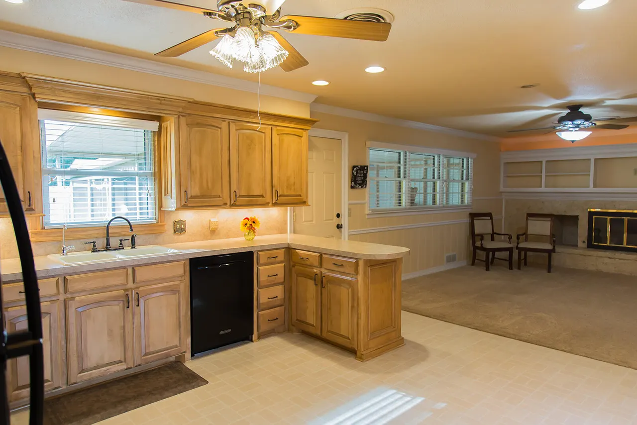 Photo 11 — 1107 Ennis Street, Plainview, TX 79072