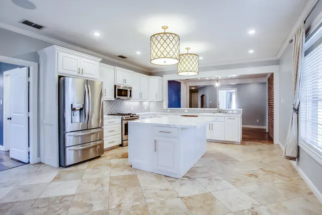 Photo 6 — 3622 31st Street, Lubbock, TX 79410