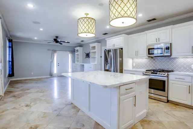 Photo 7 — 3622 31st Street, Lubbock, TX 79410