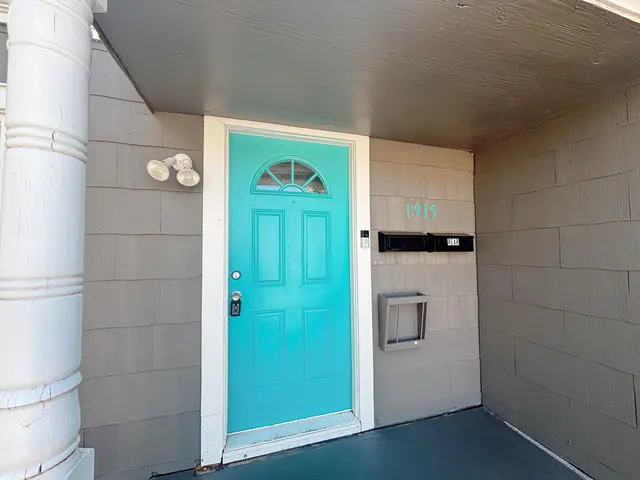 Photo 2 — 1915 26th Street, Lubbock, TX 79411