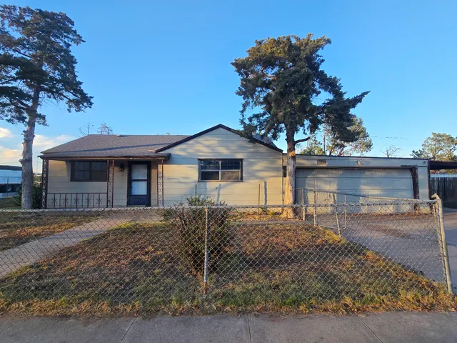 Front exterior — 320 77th Street, Lubbock, TX 79404