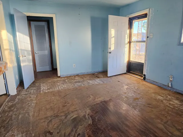Photo 4 — 320 77th Street, Lubbock, TX 79404