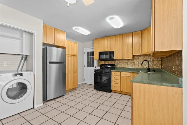 Photo 8 — 2009 65th Street, Lubbock, TX 79412
