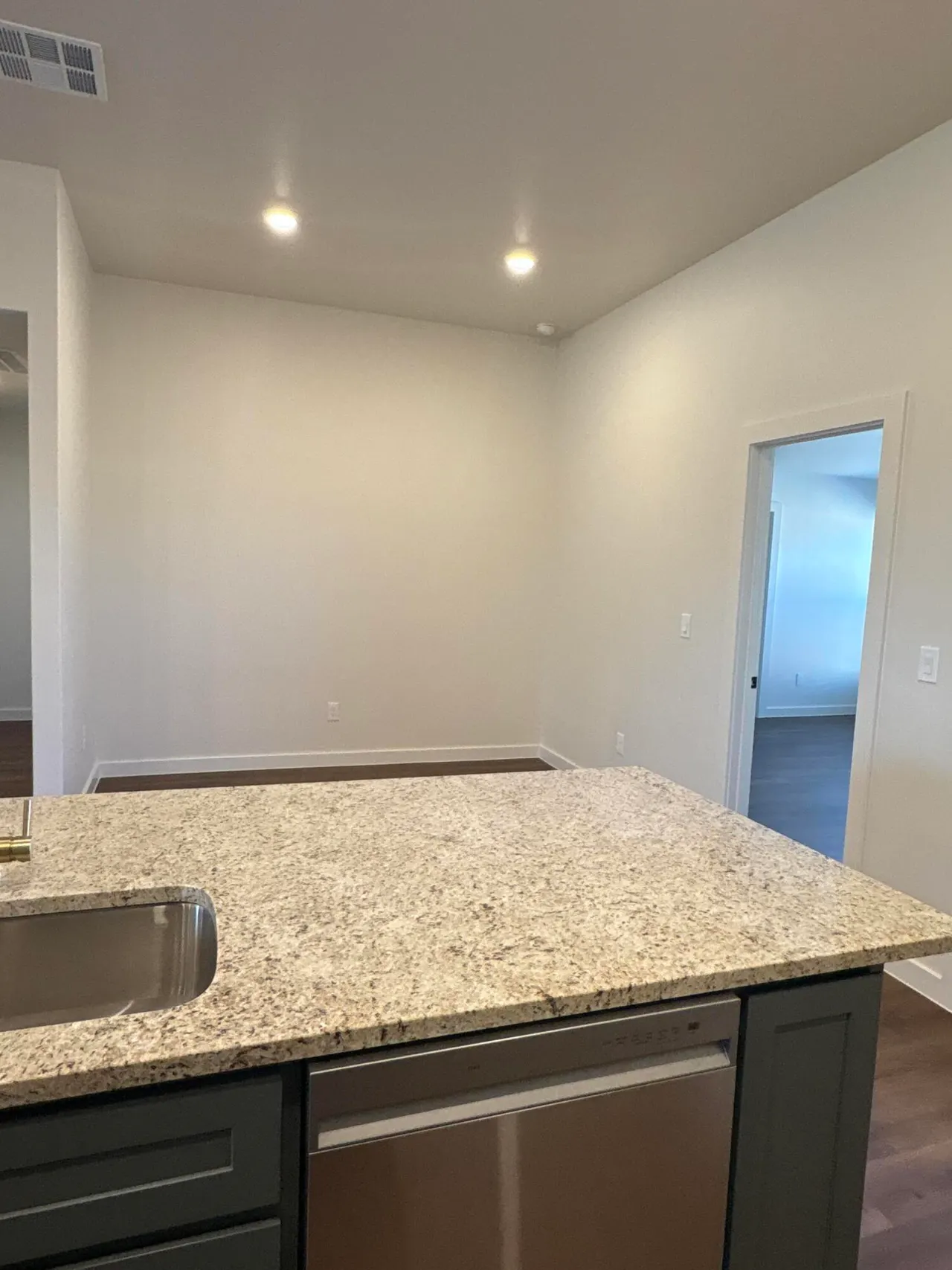 Photo 4 — 2143 Langford Avenue, Lubbock, TX 79407