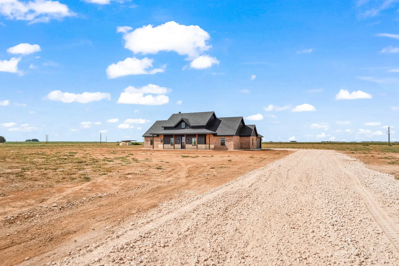 Photo 2 — 7107 E F M 41, Slaton, TX 79364