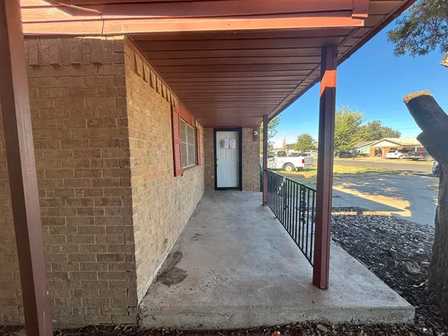 Photo 3 — 2513 Amherst Street, Lubbock, TX 79415