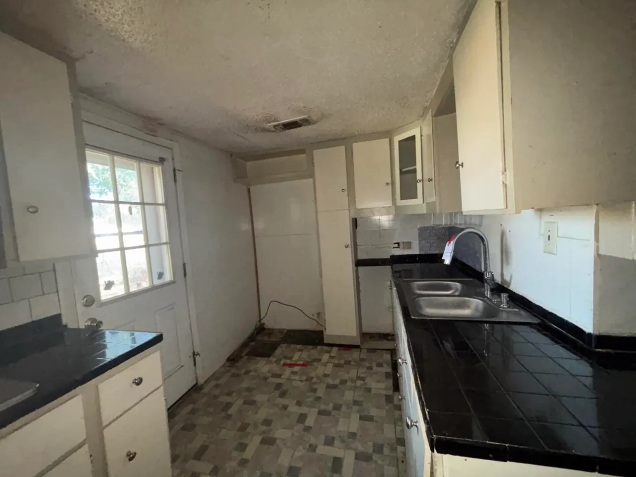 Photo 9 — 2513 Amherst Street, Lubbock, TX 79415