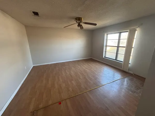 Photo 5 — 2513 Amherst Street, Lubbock, TX 79415
