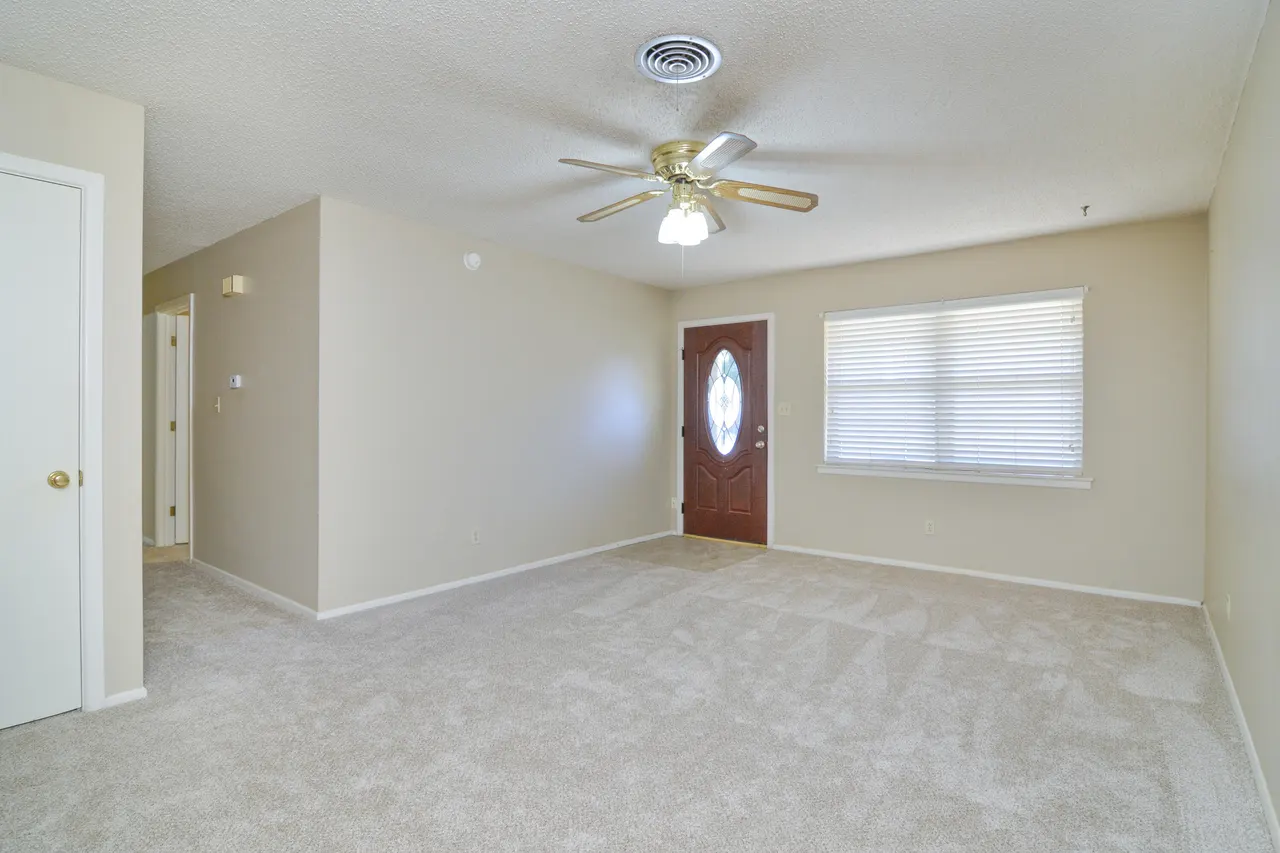 Photo 7 — 801 13th Street, Shallowater, TX 79363