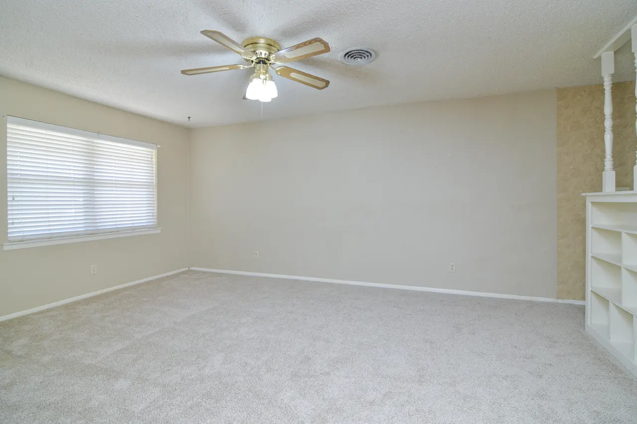 Photo 9 — 801 13th Street, Shallowater, TX 79363