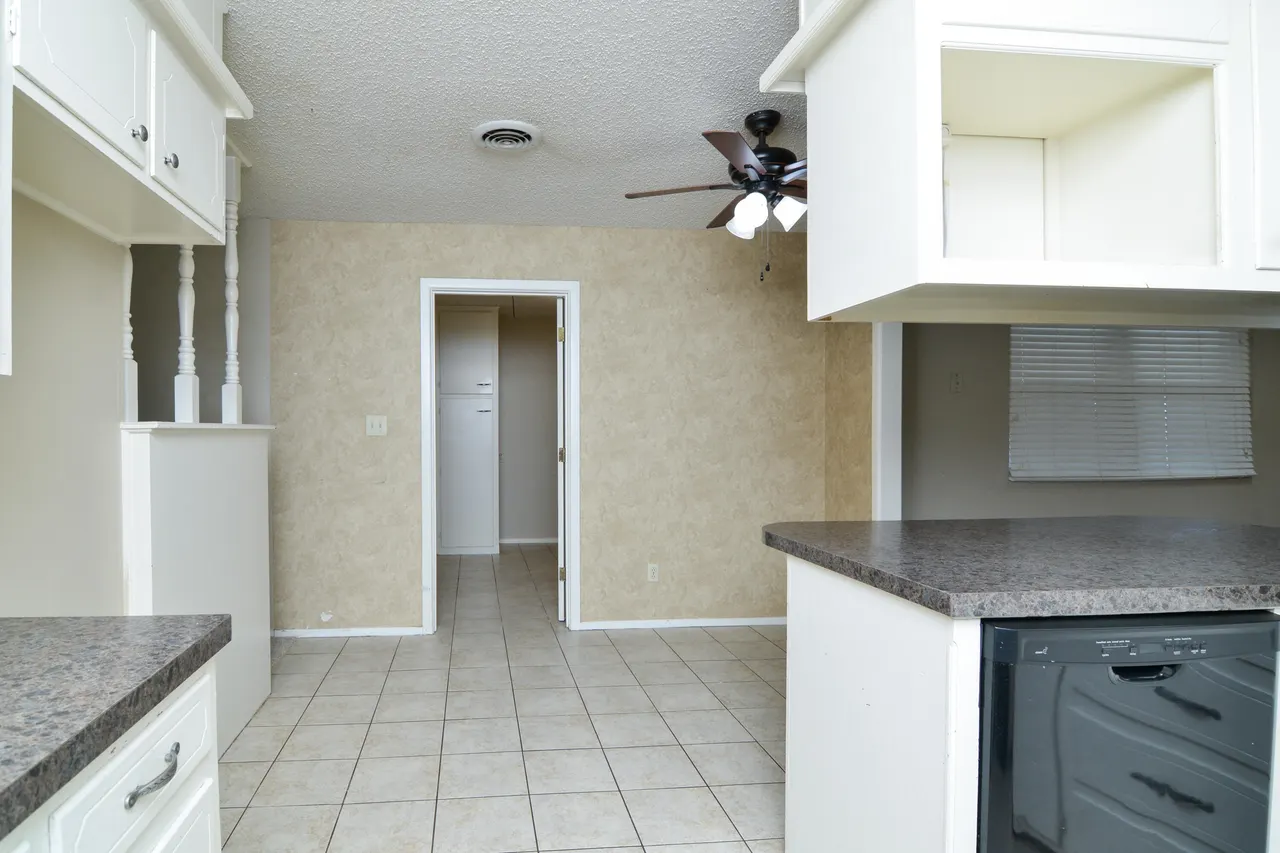 Photo 13 — 801 13th Street, Shallowater, TX 79363