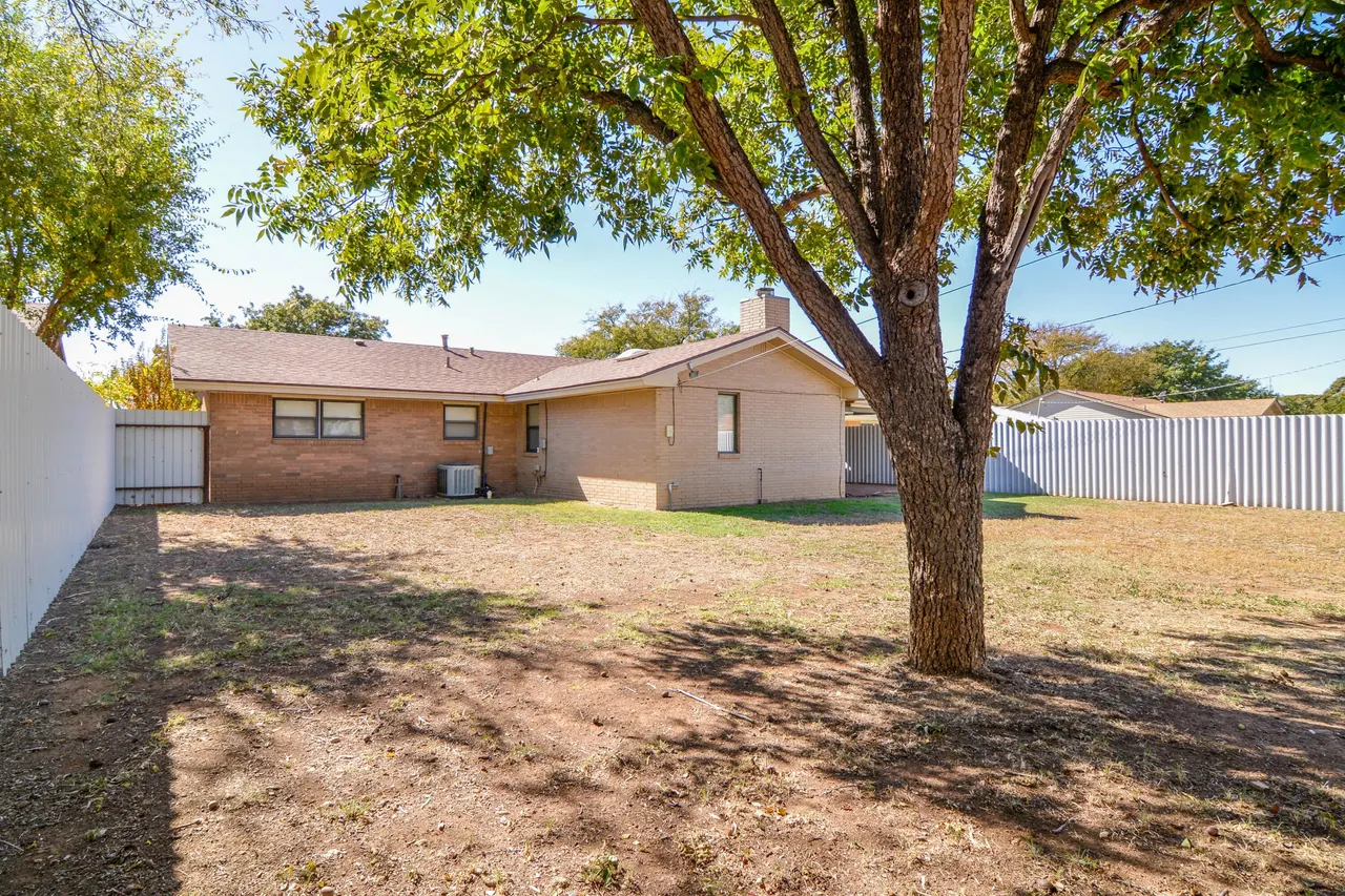 Photo 41 — 801 13th Street, Shallowater, TX 79363