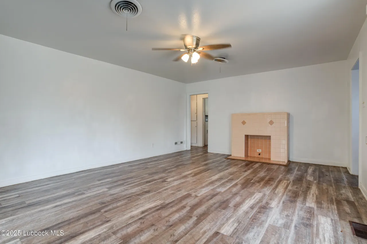 Photo 8 — 2624 32nd Street, Lubbock, TX 79410