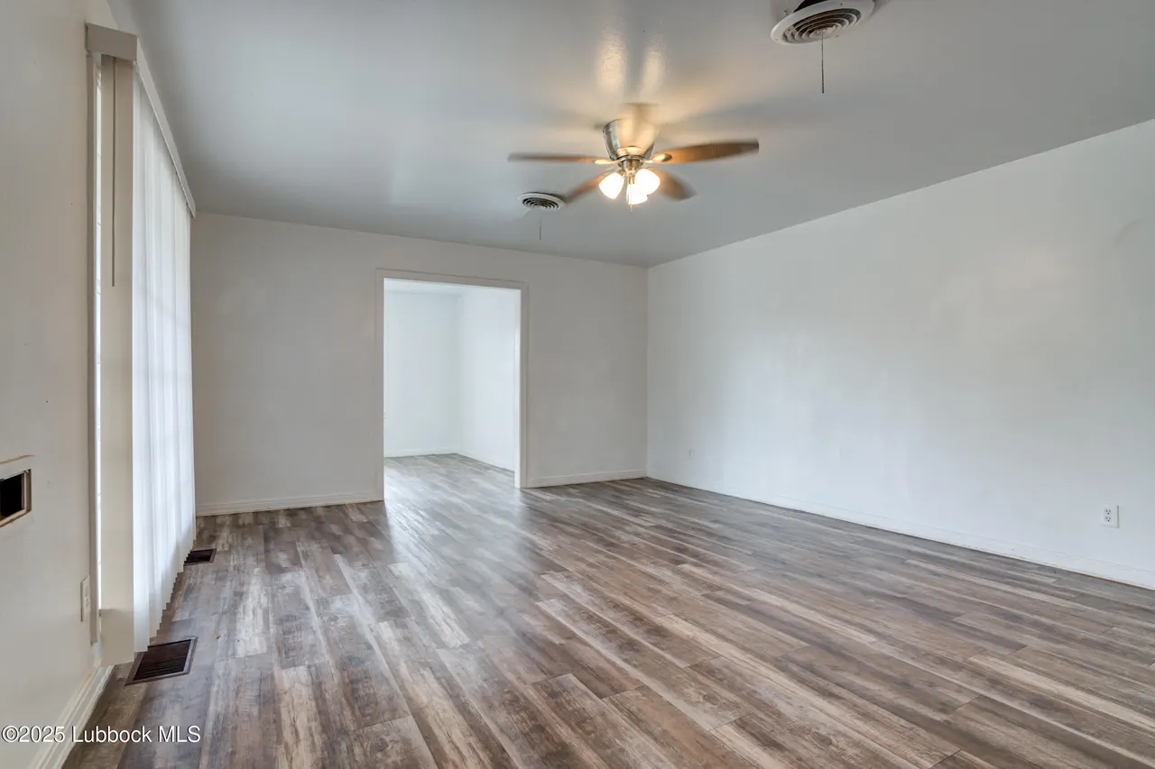 Photo 9 — 2624 32nd Street, Lubbock, TX 79410