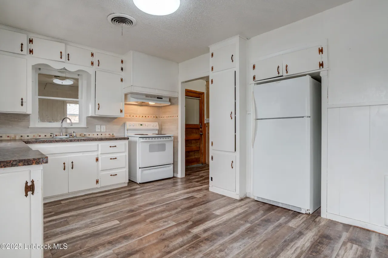 Photo 13 — 2624 32nd Street, Lubbock, TX 79410