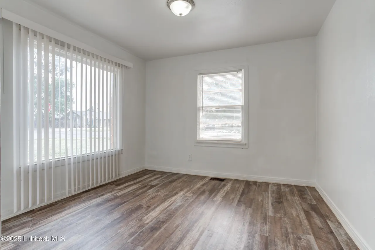 Photo 17 — 2624 32nd Street, Lubbock, TX 79410