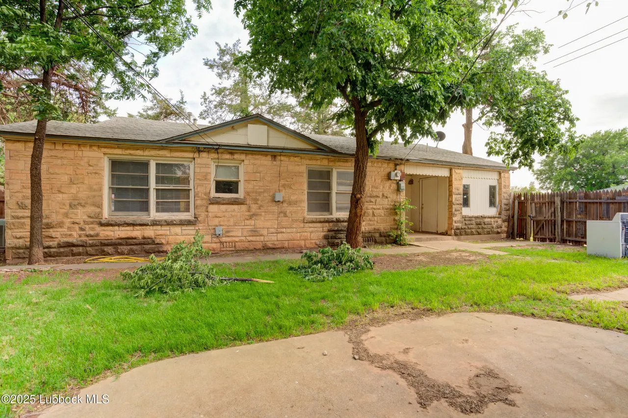 Photo 43 — 2624 32nd Street, Lubbock, TX 79410