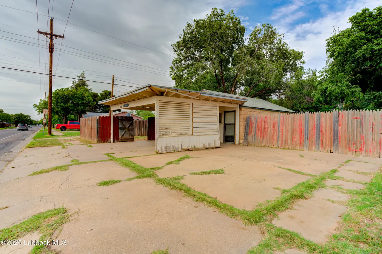 Photo 44 — 2624 32nd Street, Lubbock, TX 79410