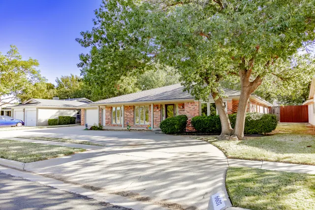 Photo 3 — 6607 Peoria Avenue, Lubbock, TX 79413
