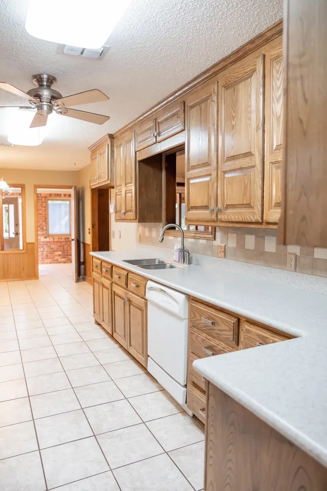 Photo 6 — 6607 Peoria Avenue, Lubbock, TX 79413