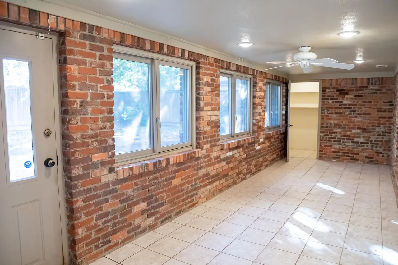 Photo 10 — 6607 Peoria Avenue, Lubbock, TX 79413