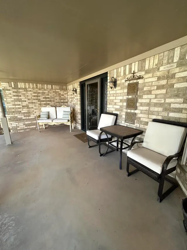 Photo 5 — 2036 Longhorn Drive, Levelland, TX 79336