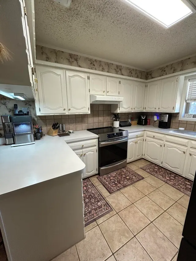 Photo 6 — 2036 Longhorn Drive, Levelland, TX 79336