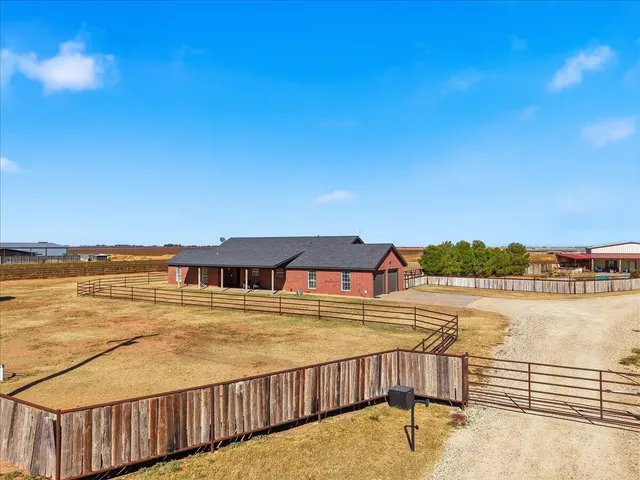 Photo 3 — 5901 E County Rd 7900, Slaton, TX 79364