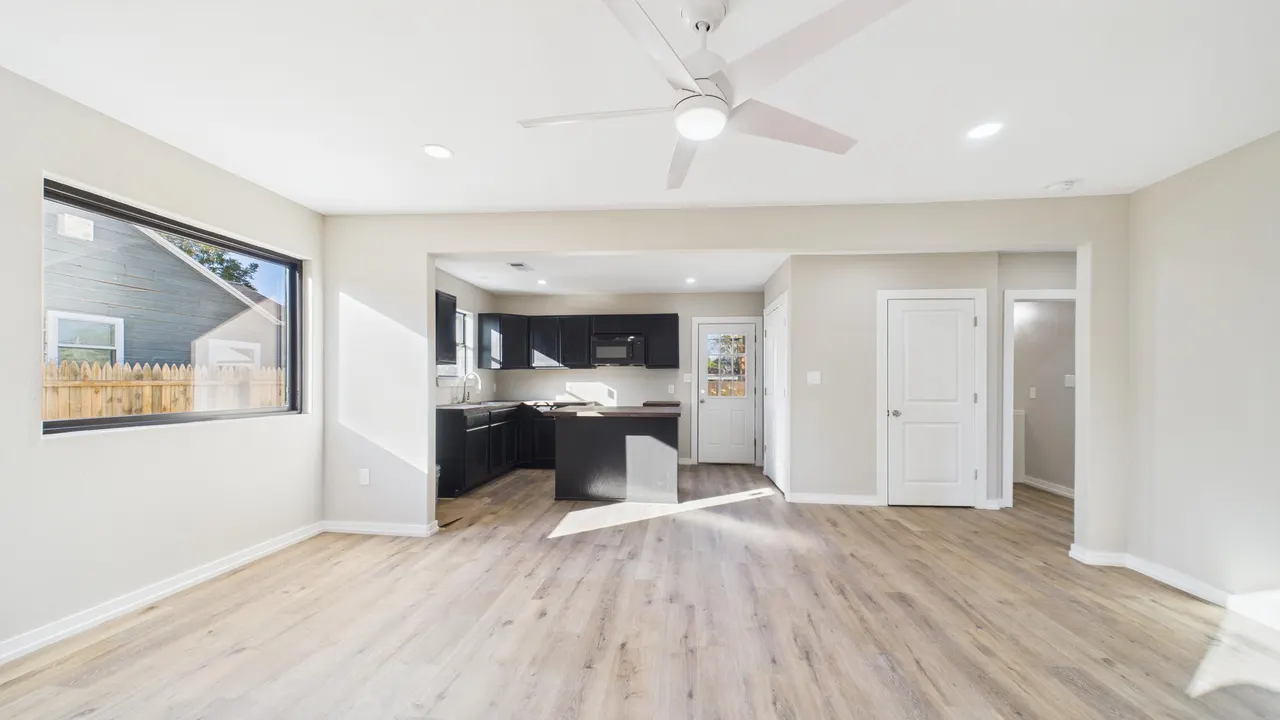 Photo 8 — 2112 31st Street, Lubbock, TX 79411