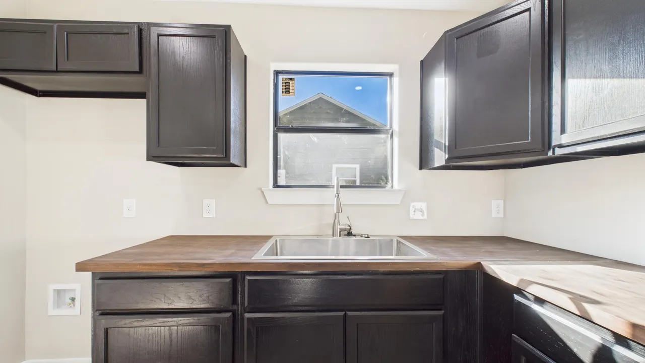 Photo 17 — 2112 31st Street, Lubbock, TX 79411