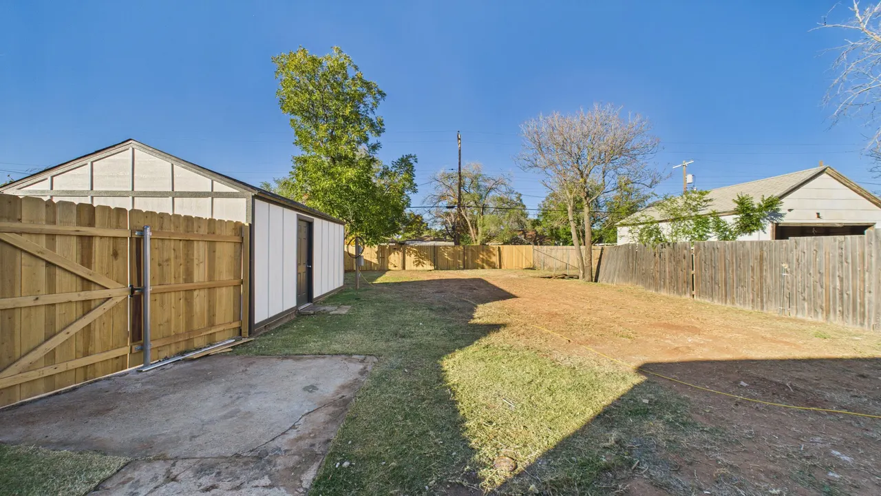 Photo 32 — 2112 31st Street, Lubbock, TX 79411