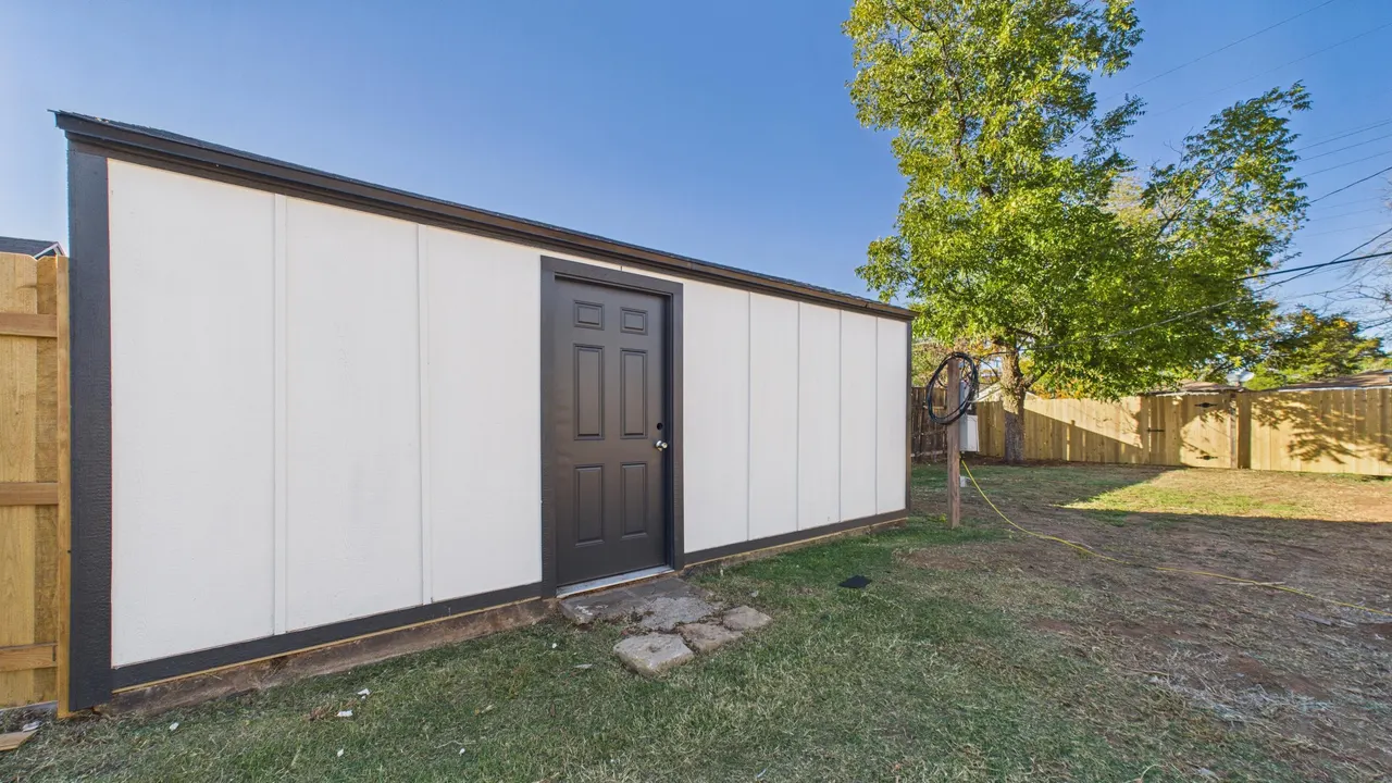 Photo 33 — 2112 31st Street, Lubbock, TX 79411