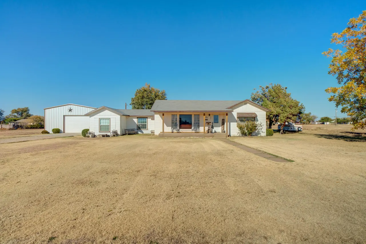 Front exterior — 301 E Kent Street, Lubbock, TX 79403