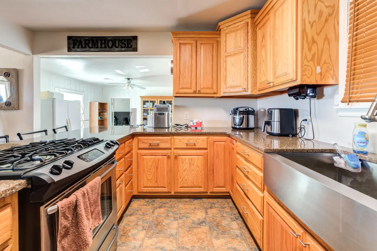 Photo 9 — 301 E Kent Street, Lubbock, TX 79403